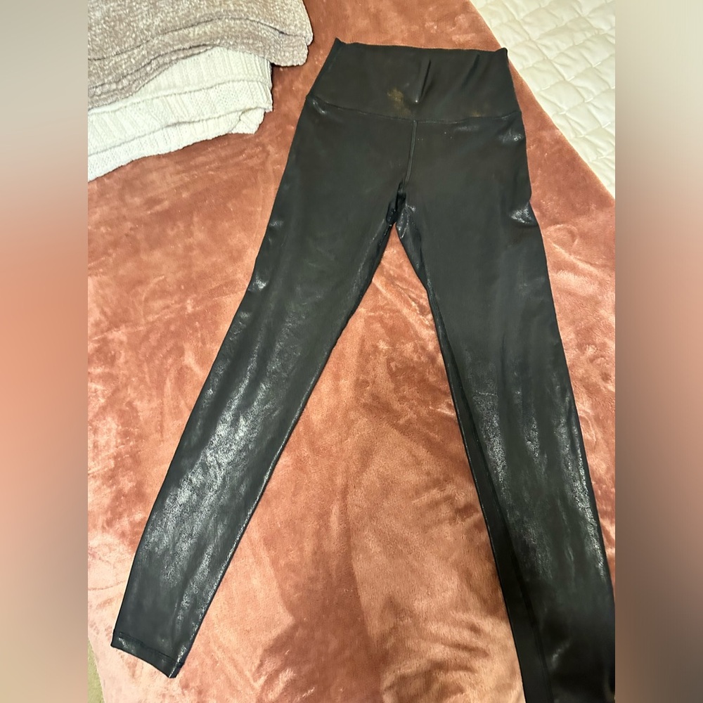 American Eagle aerie faux leather leggings small black crackle